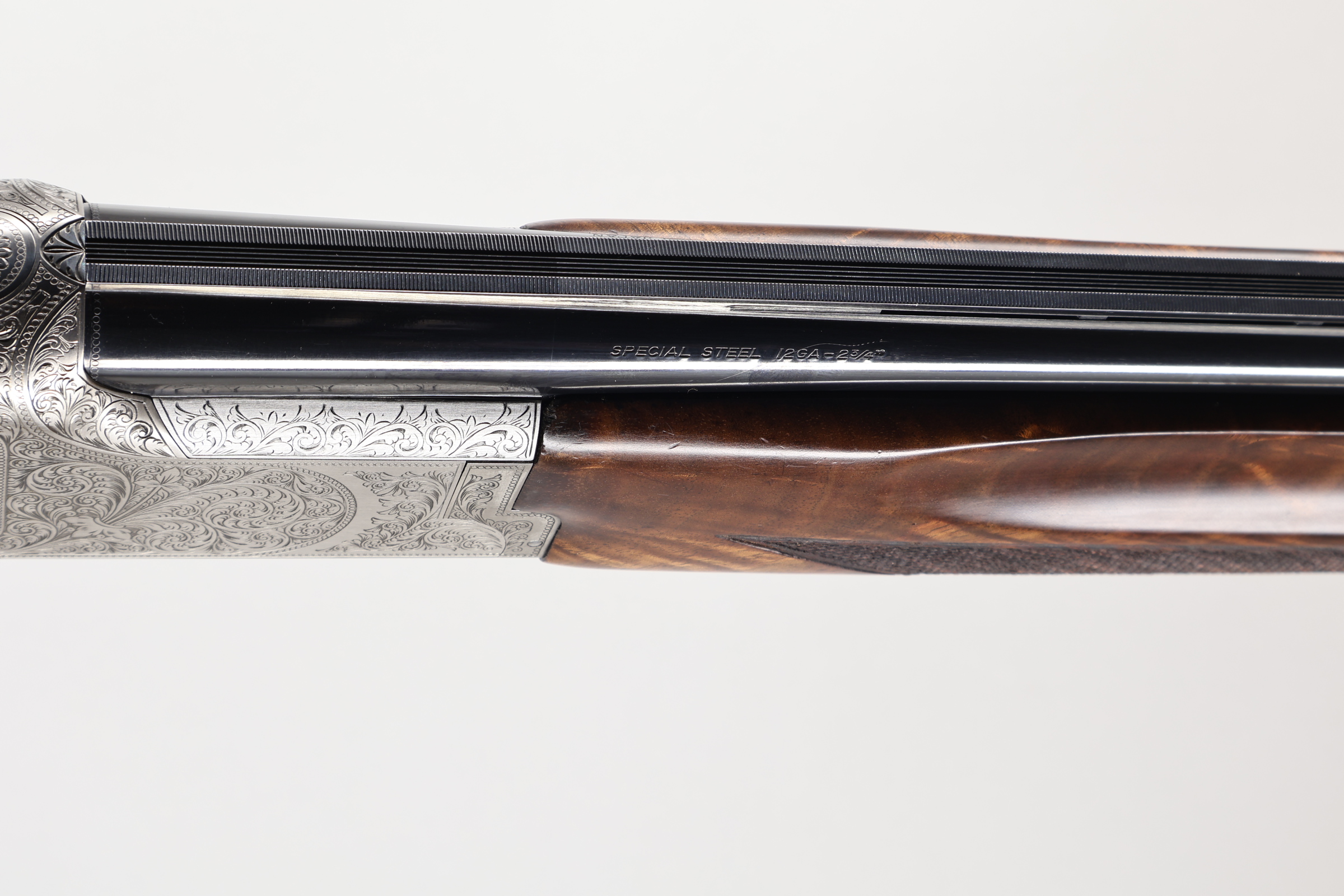 Miroku MK38 Trap Grade 5, 12 Ga, 32" barrels, adjustable comb-img-1